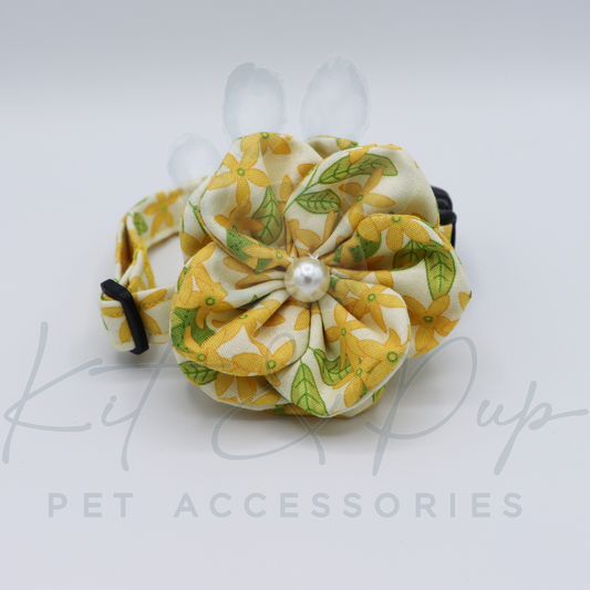 Lemony Garden Flower Pet Collar